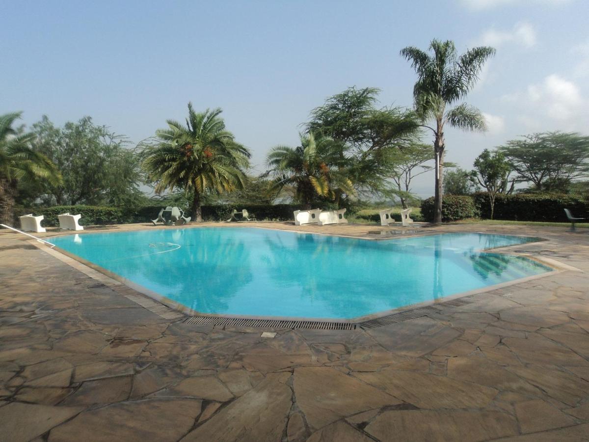 Jacaranda Lake Elementaita Lodge Gilgil Exterior photo